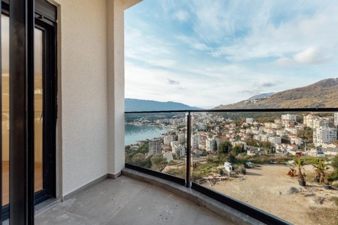 Prodaja, trosoban stan, 121m², Topla, Herceg Novi
