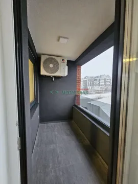 Izdavanje, četvorosoban stan, 124m², Centar, Novi Sad - image 12