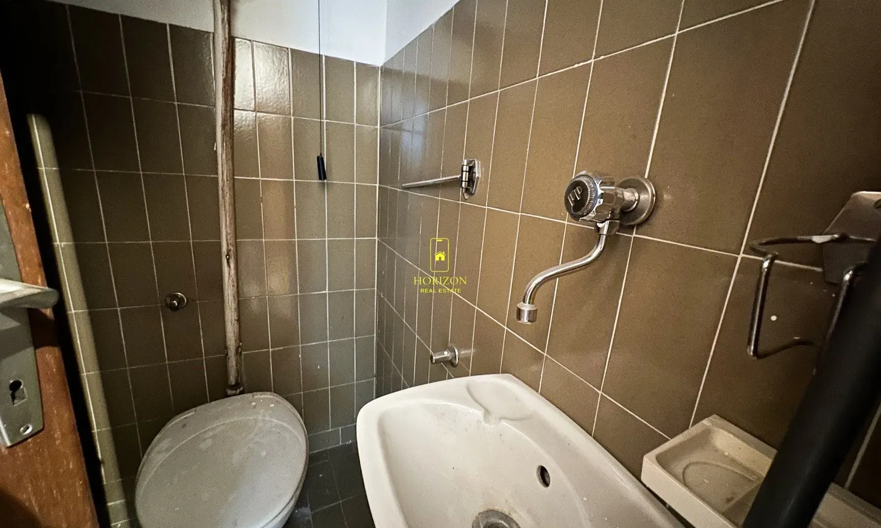 Prodaja, trosoban stan, 96m², Blok 6, Podgorica