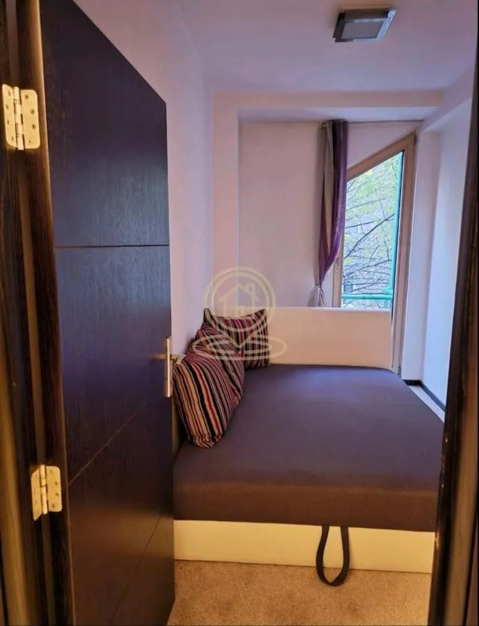 Izdavanje, četvorosoban stan, 87m², Stari Grad, Beograd