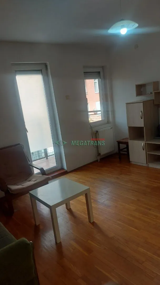 Izdavanje, jednosoban stan, 30m², Bulevar Oslobodjenja, Novi Sad Sve Podlokacije