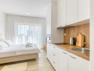 Izdavanje, garsonjera, 19m², Bečići, Budva - image 9