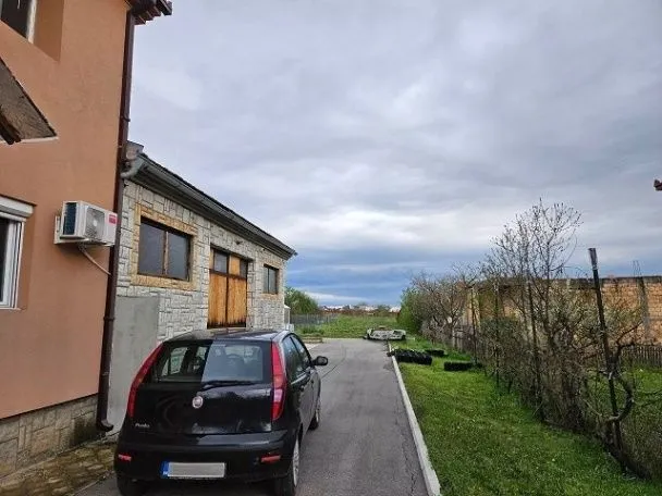 Sale, house, 205m², Mladenovac, Beograd