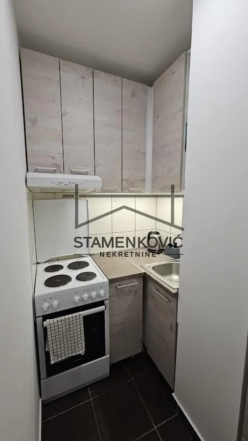 Prodaja, jednosoban stan, 39m², Socijalno, Novi Sad Sve Podlokacije