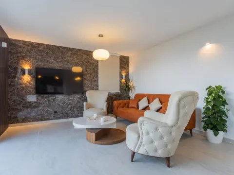Rent, house, 300m², Markovići, Budva - image 3