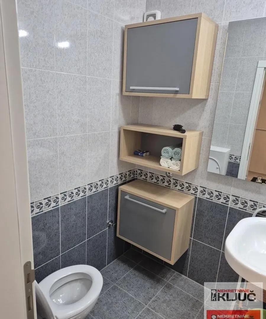 Prodaja, četvorosoban stan, 119m², Nova Detelinara, Novi Sad Sve Podlokacije