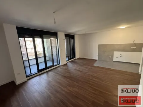 Sale, four bedroom apartment, 136m², Bulevar Evrope, Novi Sad Sve Podlokacije
