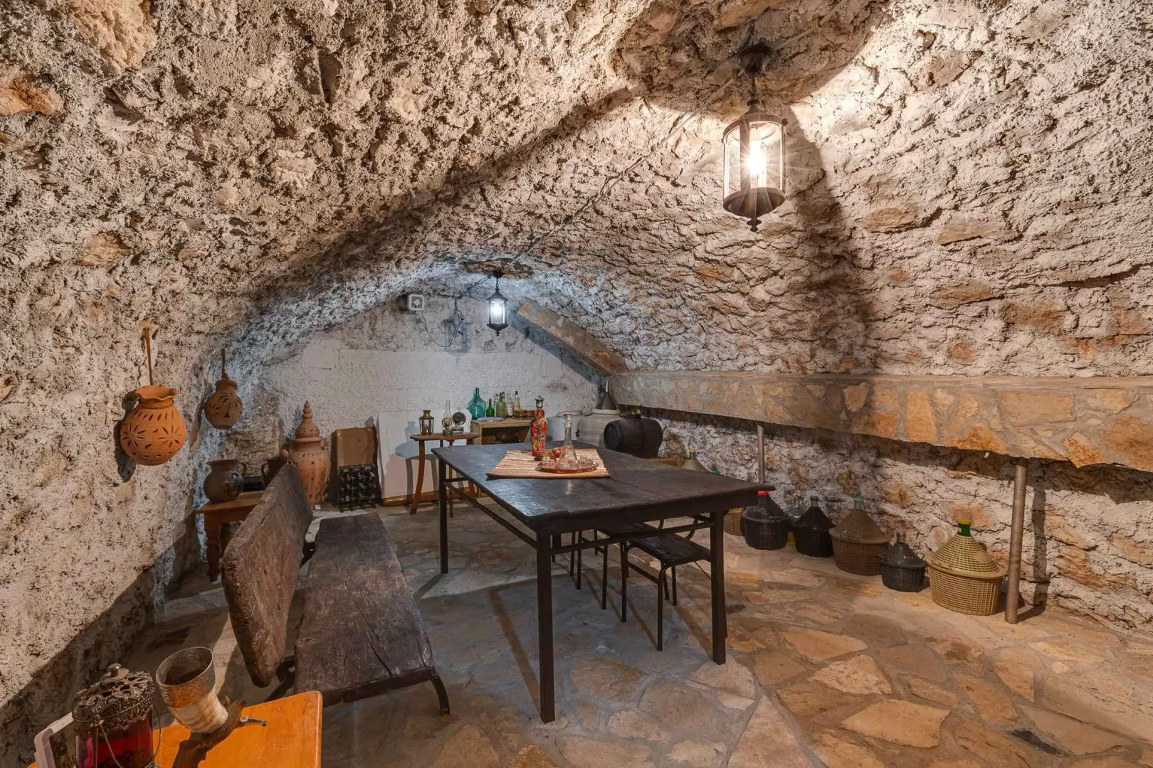 Prodaja, kuća, 180m², Bar, Crna Gora