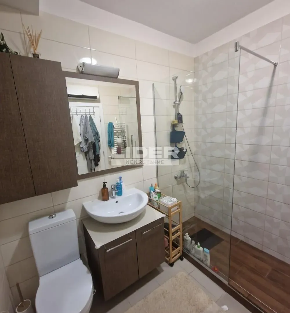 Sale, two bedroom apartment, 76m², Novi Beograd Blok 64, Novi Beograd Sve Podlokacije