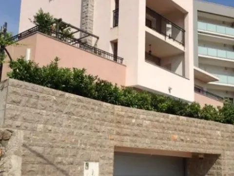 Prodaja,  kuća, 495m2, Ivanovići, Budva