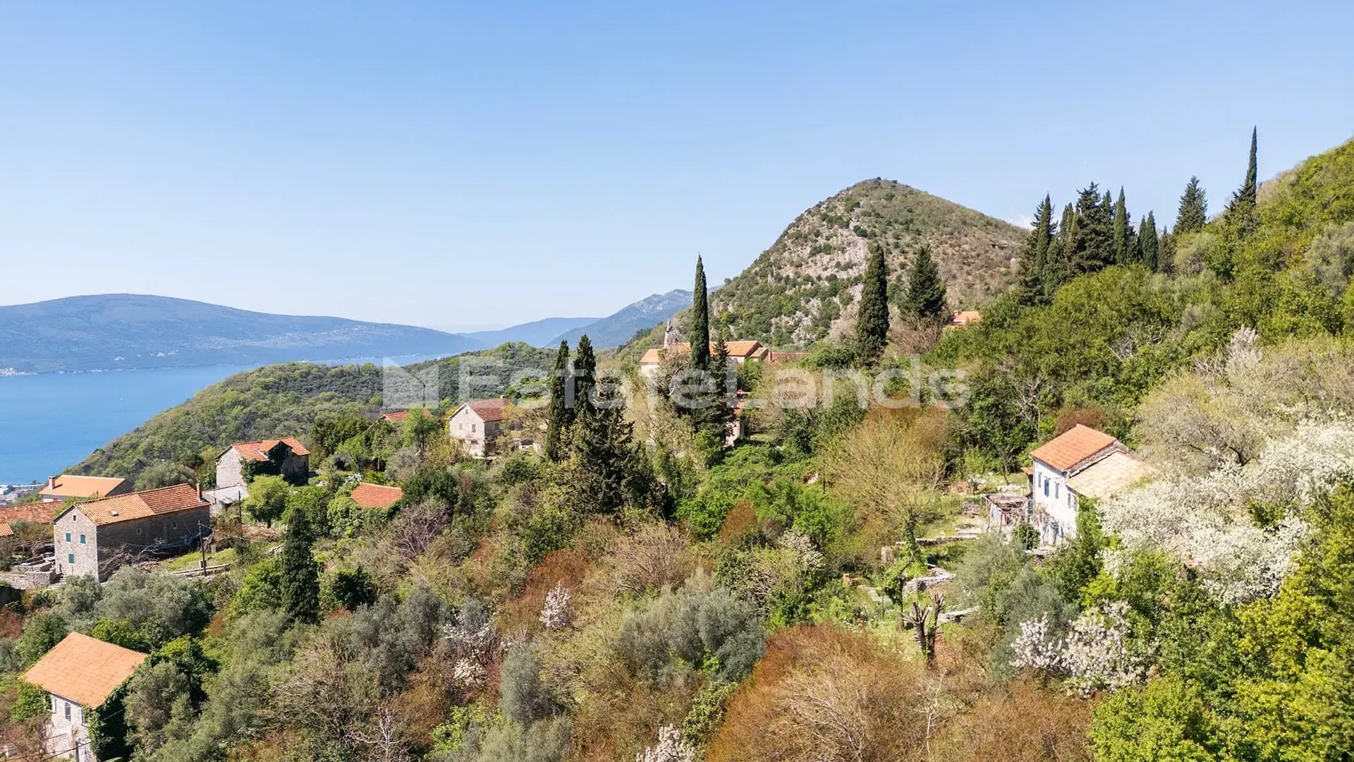 Prodaja, plac, 347m², Donja Lastva, Tivat