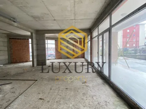 Izdavanje, poslovni prostor, 190m², Ljubović, Podgorica - image 7