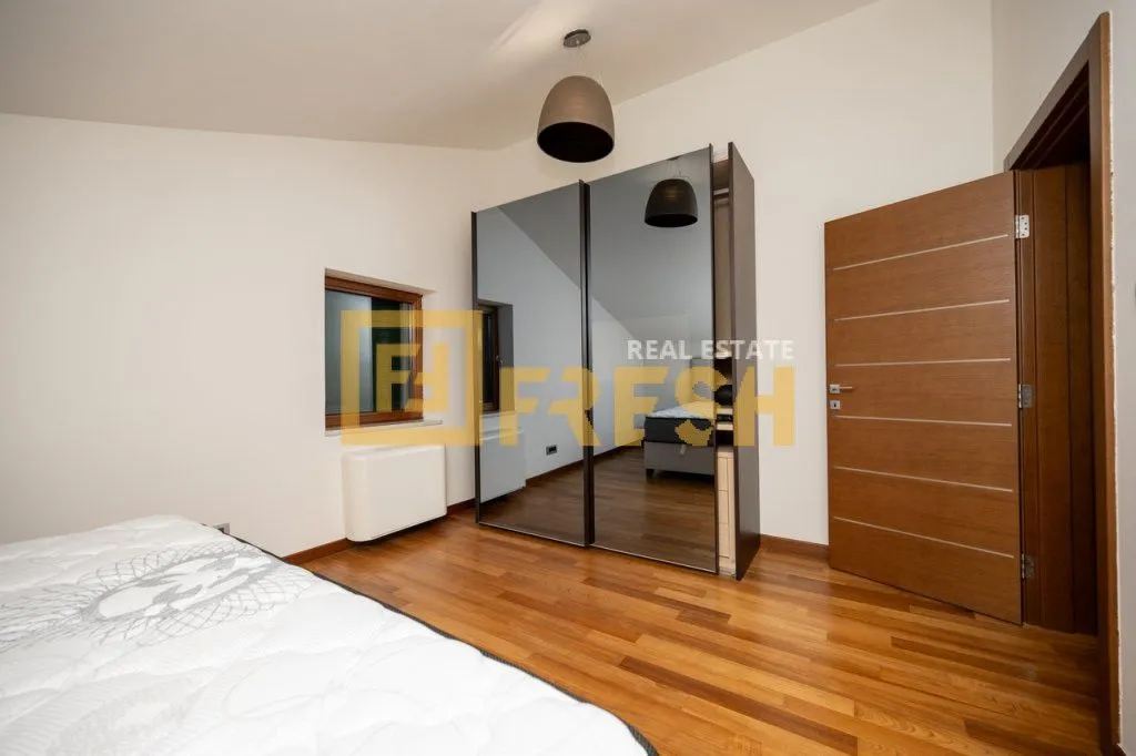 Rent, house, 380m², Mareza, Podgorica