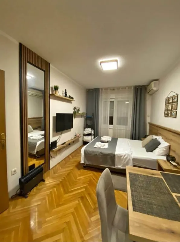 Prodaja, garsonjera, 24m², Blok 6, Podgorica