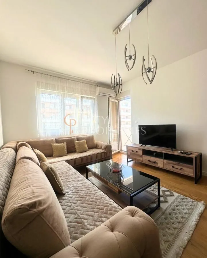 Izdavanje, stan, 54m², Central Point, Podgorica