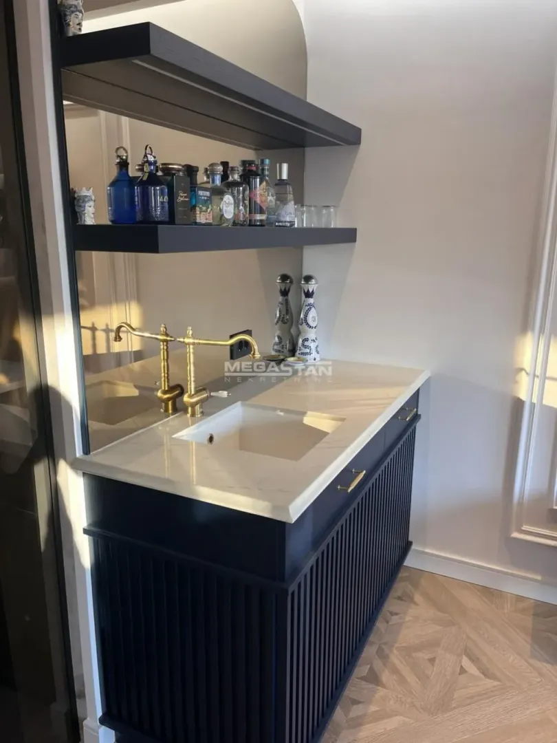Prodaja, jednosoban stan, 38m², Stari Grad, Beograd
