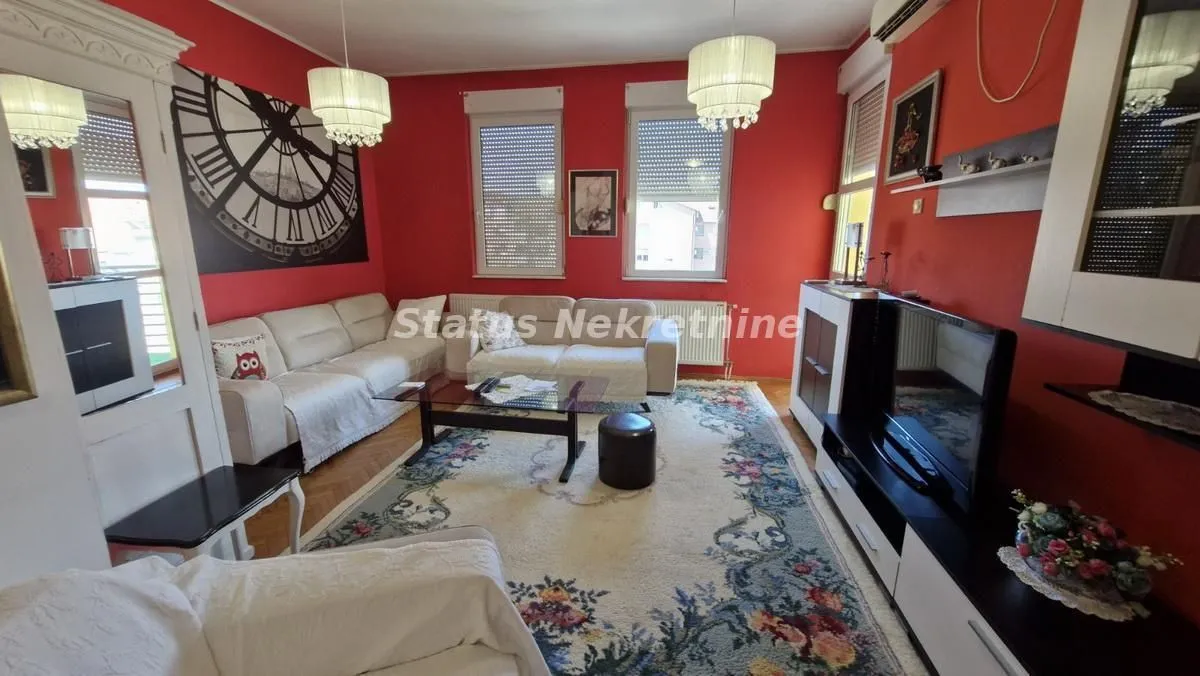 Prodaja, četvorosoban stan, 120m², Centar, Novi Sad
