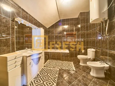 Rent, house, 280m², Gorica C, Podgorica - image 35