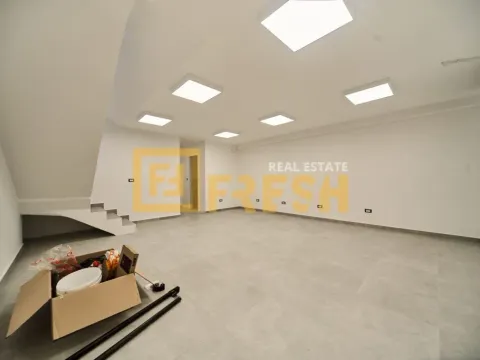 Rent, office space, 95m², City Kvart, Podgorica - image 10