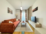 Izdavanje, jednosoban stan, 45m², City Kvart, Podgorica - image 1