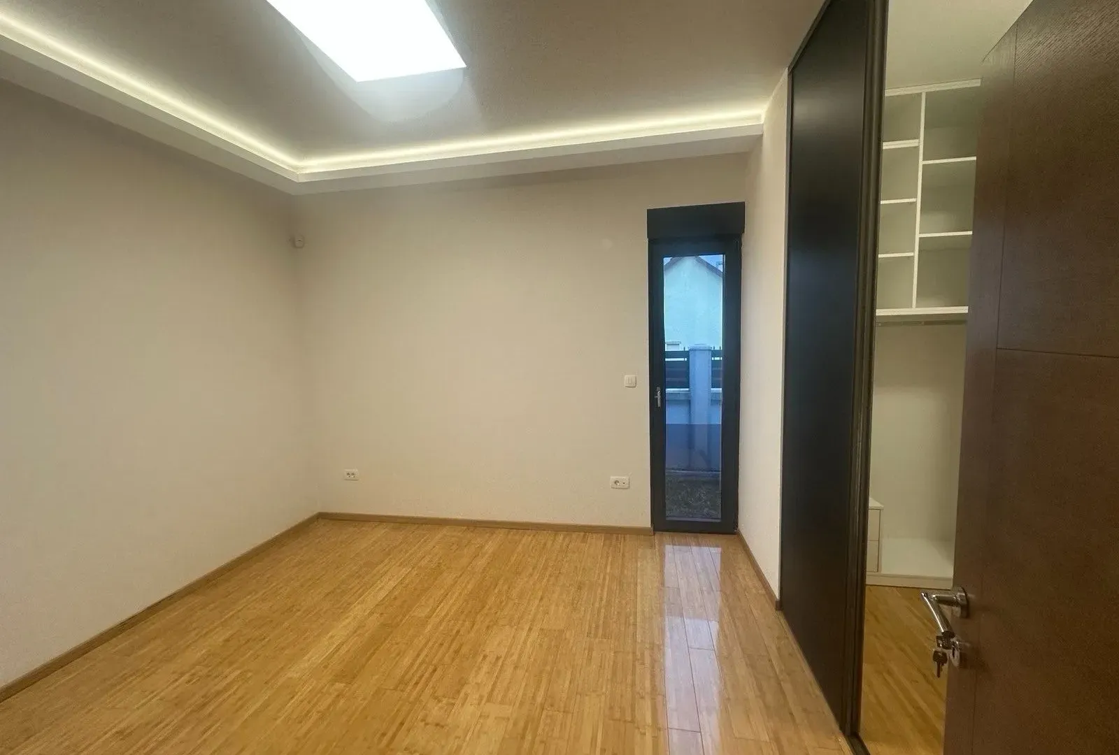 Rent, house, 160m², Dalmatinska ulica, Podgorica