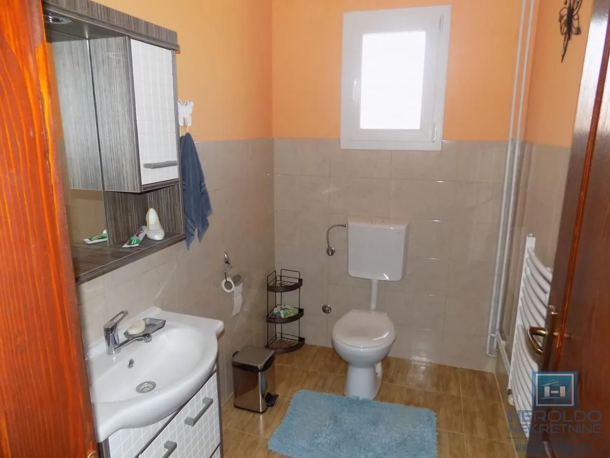 Sale, house, 96m², Karadjordjevo brdo, Paraćin