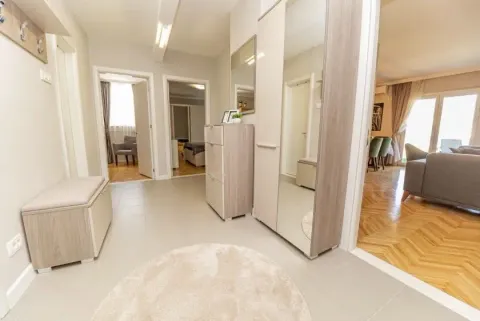 Sale, three bedroom apartment, 100m², Centar, Bar - image 9