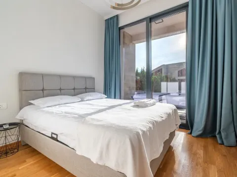 Prodaja, kuća, 220m², Reževići, Budva - image 13