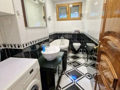 Rent, two bedroom apartment, 70m², Centar, Herceg Novi - image 7