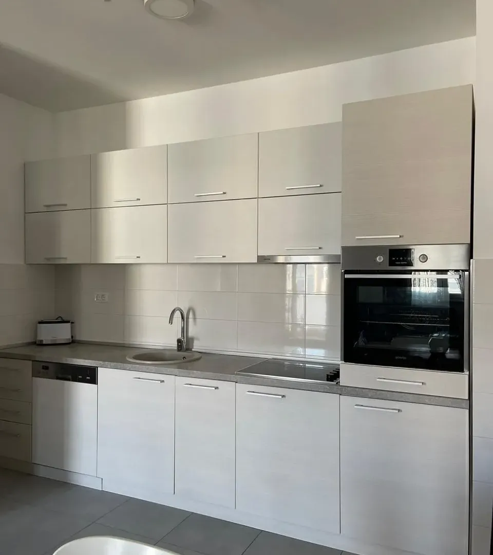 Izdavanje, dvosoban stan, 64m², City Kvart, Podgorica