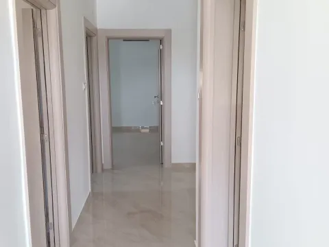 Izdavanje, kuća, 180m², Podgorica, Crna Gora - image 23