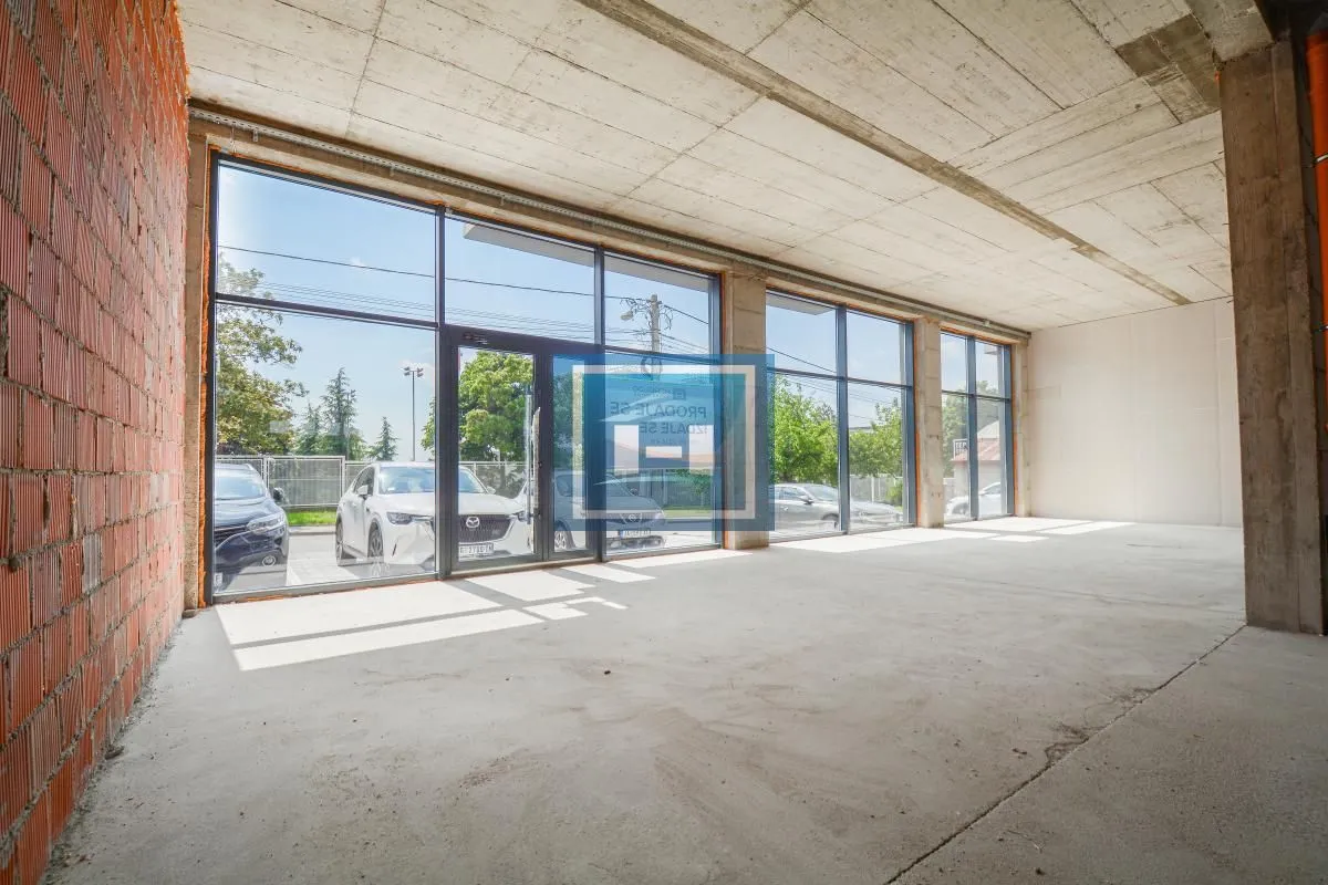 Prodaja, poslovni prostor, 315m², Voždovac Sve Podlokacije, Beograd