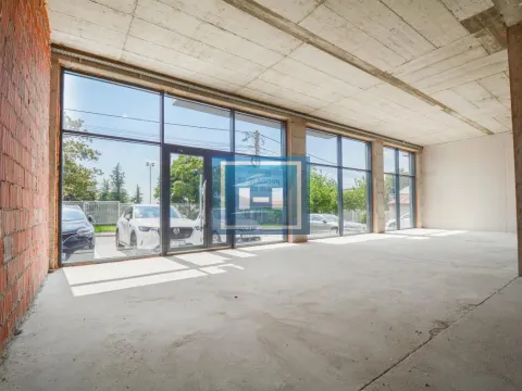 Sale, office space, 315m², Voždovac Sve Podlokacije, Beograd