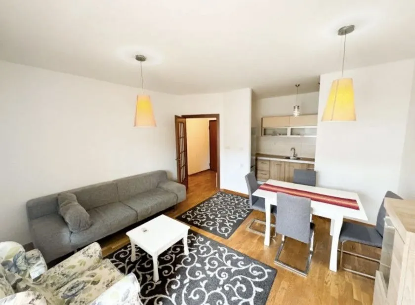Izdavanje, dvosoban stan, 75m², City Kvart, Podgorica