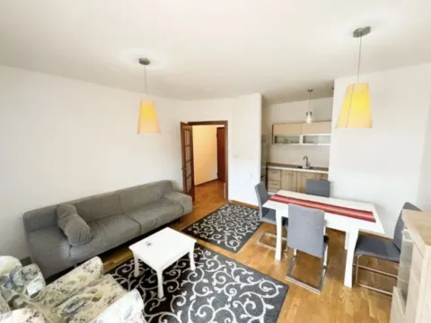 Izdavanje, dvosoban stan, 75m², City Kvart, Podgorica - image 1