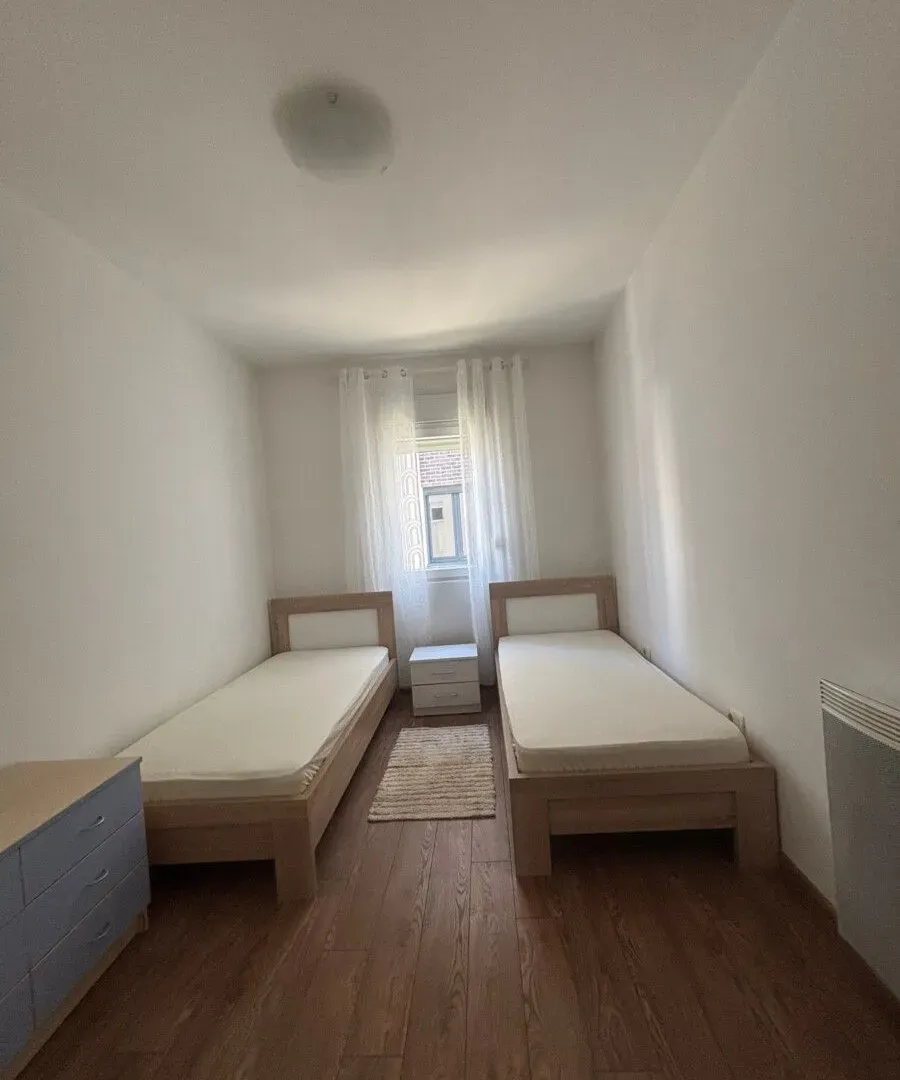 Izdavanje, dvosoban stan, 74m², City Kvart, Podgorica