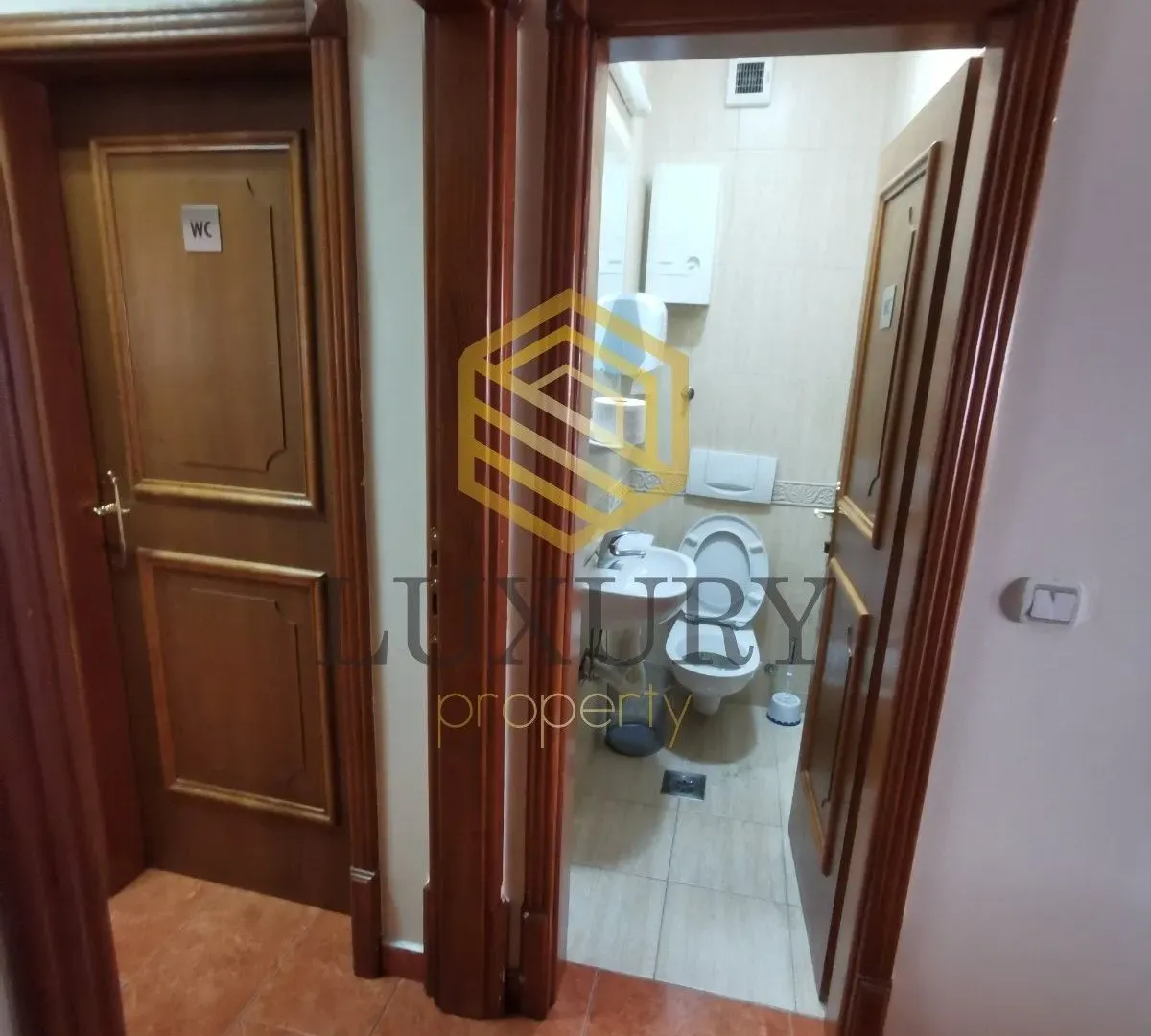Rent, office space, 150m², Ljubović, Podgorica