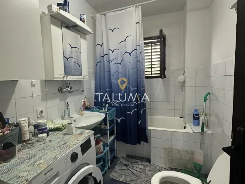 Sale, house, 168m², Tološi, Podgorica - image 7