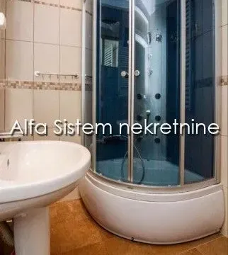 Izdavanje, četvorosoban stan, 140m², Đeram Pijaca, Beograd - image 22