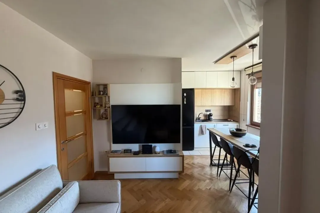 Izdavanje, garsonjera, 30m², Blok 6, Podgorica