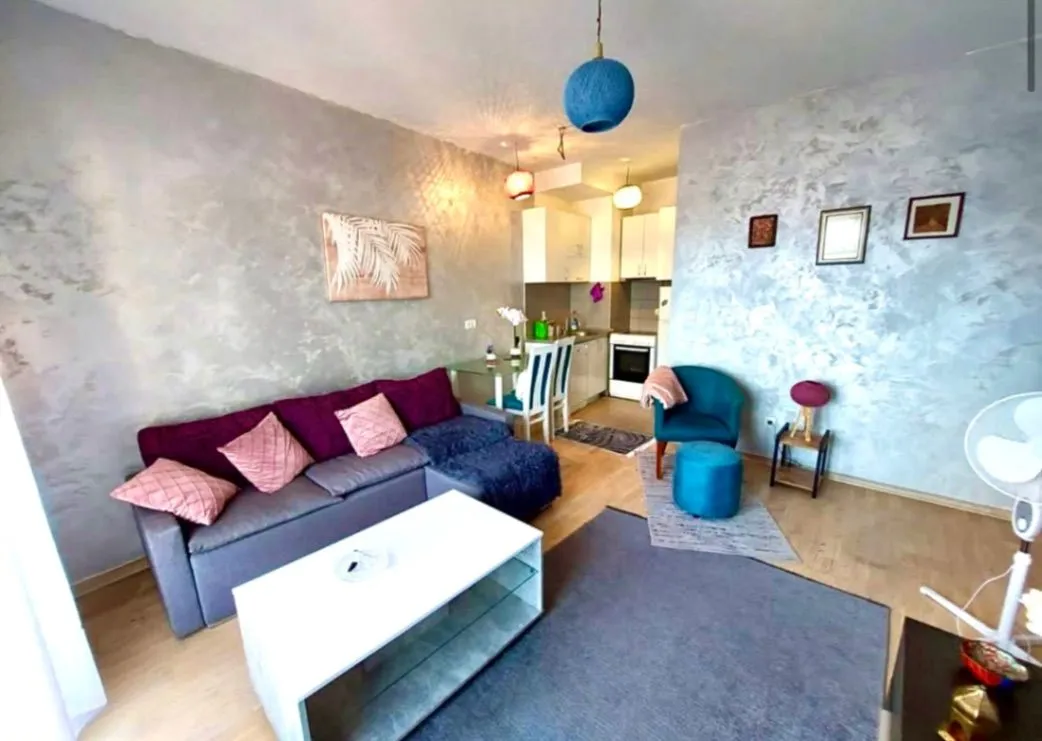 Izdavanje, dvosoban stan, 50m², City Kvart, Podgorica