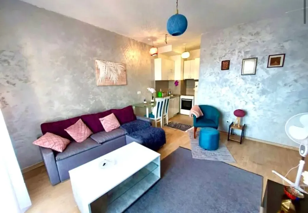 Izdavanje, dvosoban stan, 50m², City Kvart, Podgorica