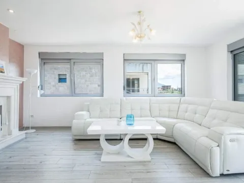 Prodaja, trosoban stan, 116m², Tivat, Crna Gora - image 13