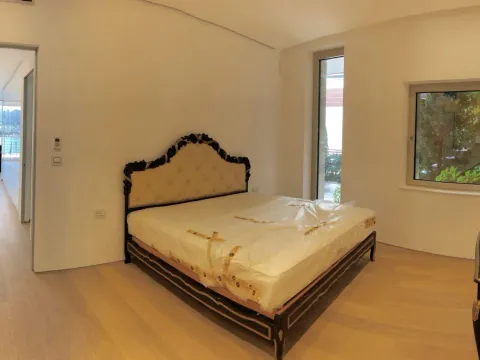 Prodaja, stan, 170m², Budva, Crna Gora - image 10