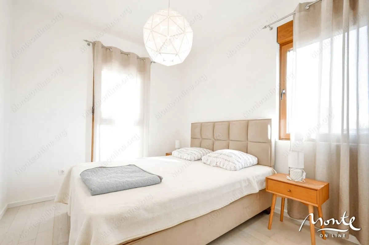 Prodaja, dvosoban stan, 69m², Tivat, Crna Gora