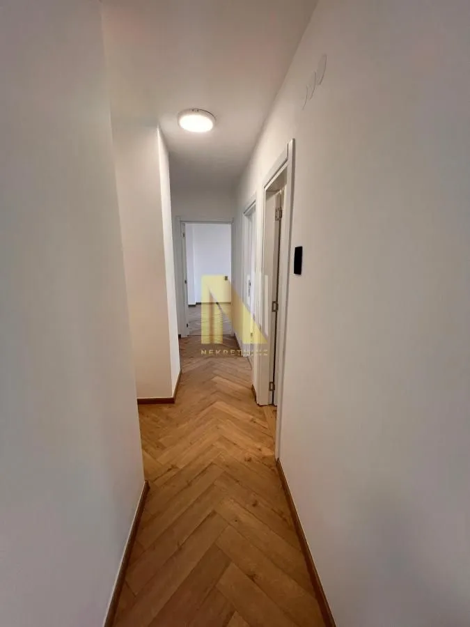 Prodaja, dvosoban stan, 73m², Centar, Novi Sad
