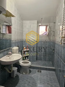 Rent, four bedroom apartment, 150m², Stari Aerodrom, Podgorica - image 12