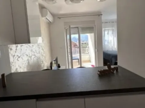 Izdavanje, jednosoban stan, 32m², Bečići, Budva - image 6