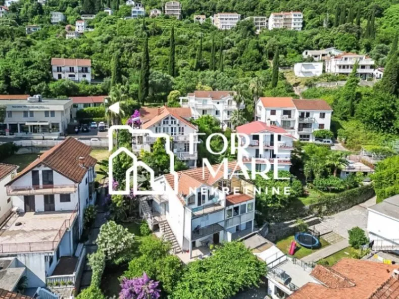 Prodaja, kuća, 110m², Njivice, Herceg Novi