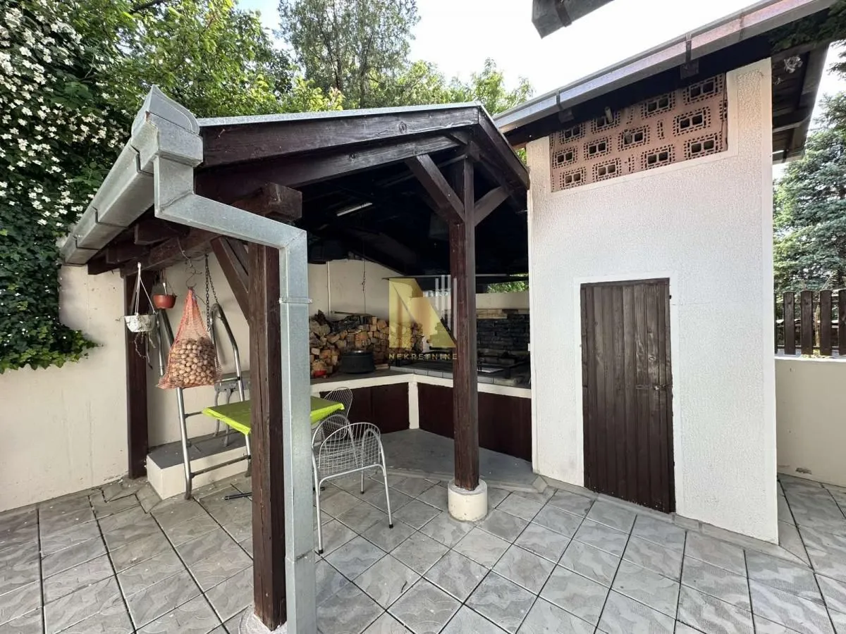 Prodaja, kuća, 336m², Sremska Kamenica, Petrovaradin